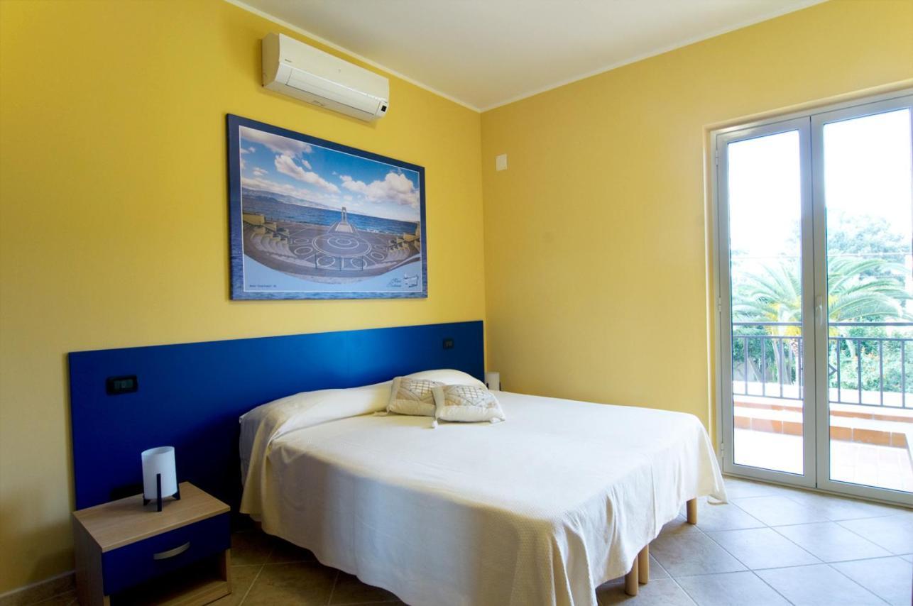 B&B Mare Nostrum Catona Di Reggio Calabria Buitenkant foto